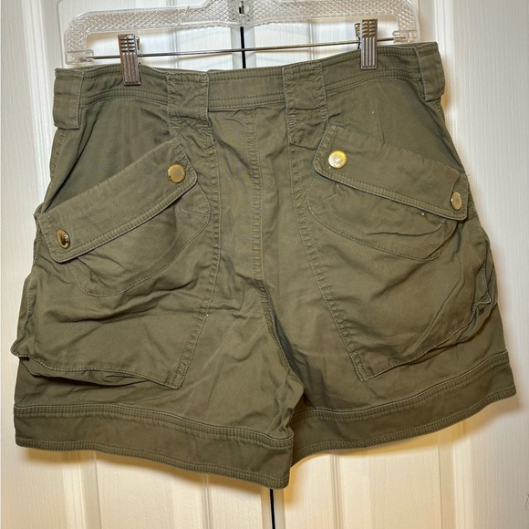 Marc By Marc Jacobs - Summery Casual Green and Gold High-Waisted Cargo Shorts - Picture 9 of 9